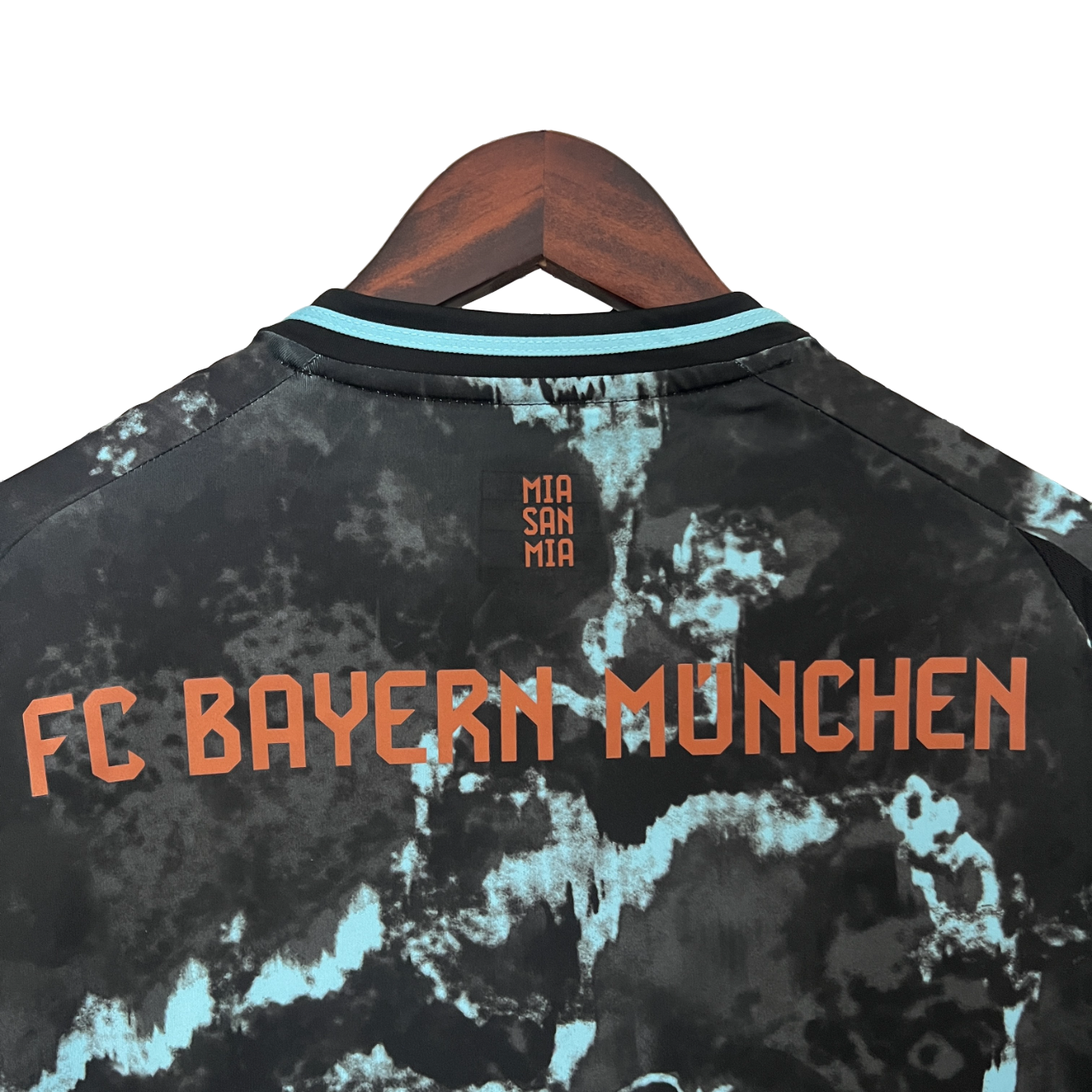 Camiseta Bayern Munich segunda equipación 24-25