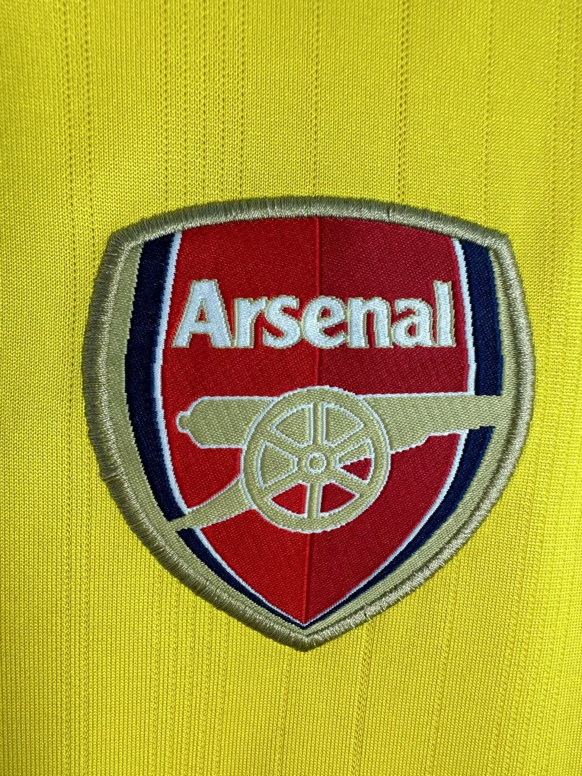 Camiseta Arsenal retro 2005-2006 segunda equipación