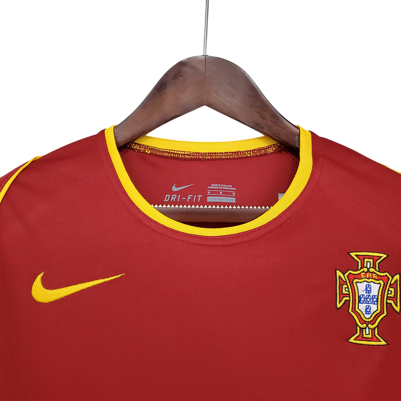 Camiseta Portugal retro 2002