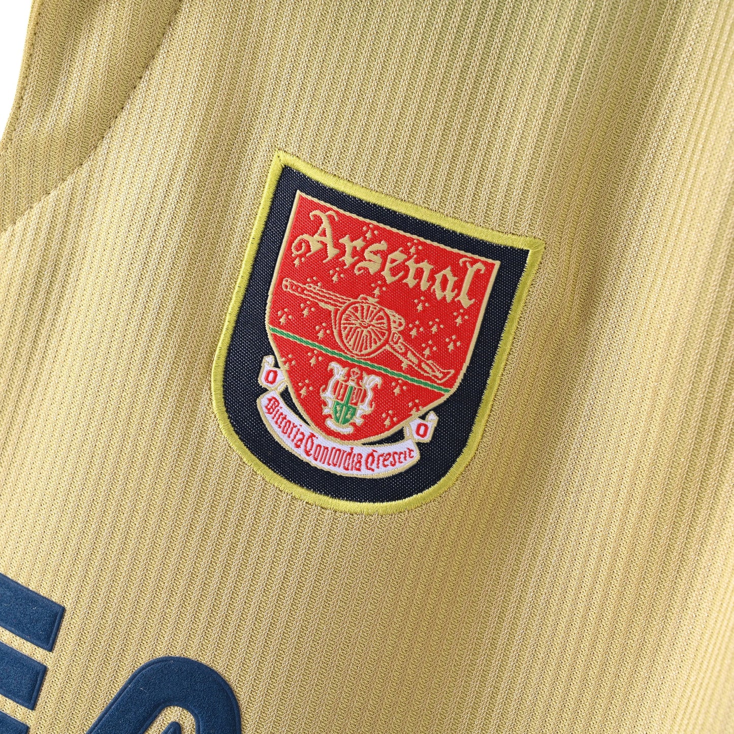 Camiseta Arsenal retro 2001-2002 segunda equipación
