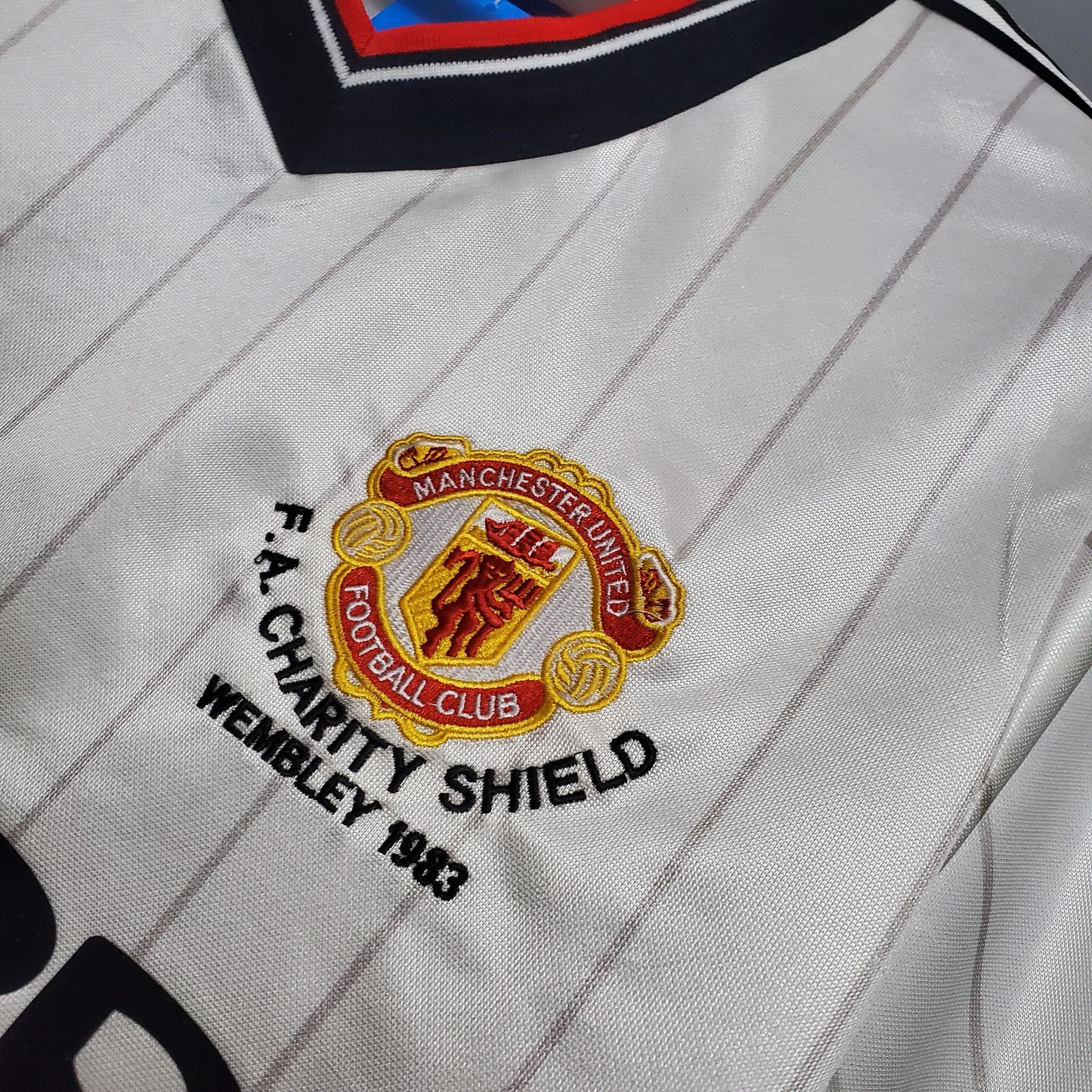 Camiseta Manchester United 1983 - Segunda Equipación
