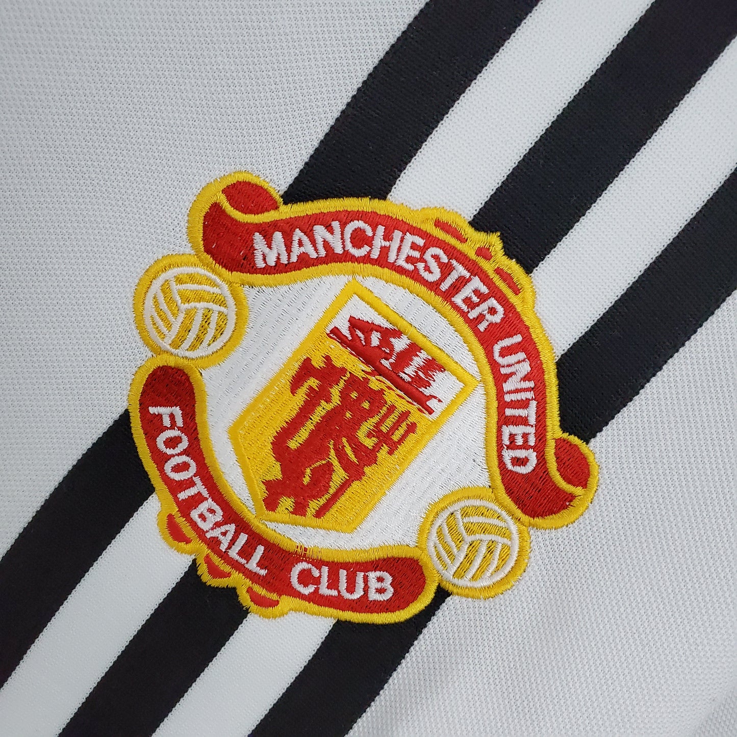 Camiseta Manchester United 1975/80 - Segunda Equipación