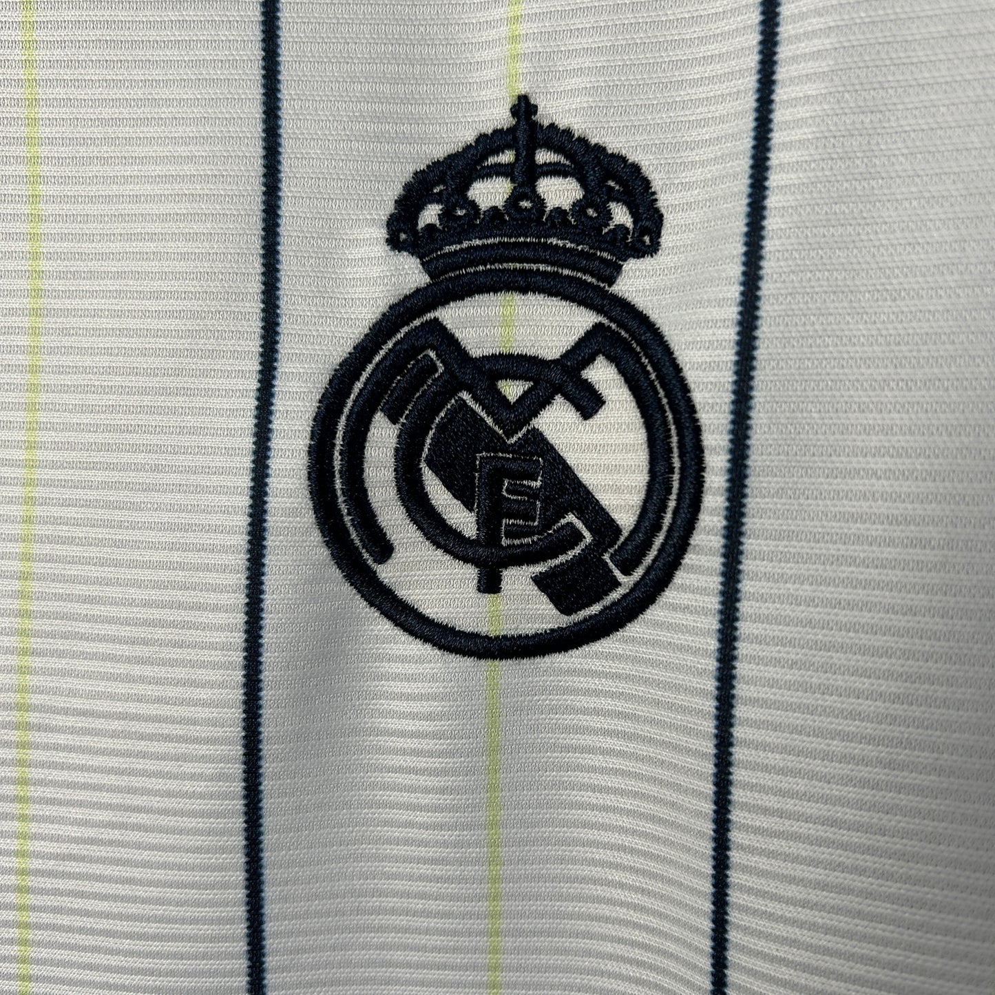 Camiseta Real Madrid edición especial 25/26