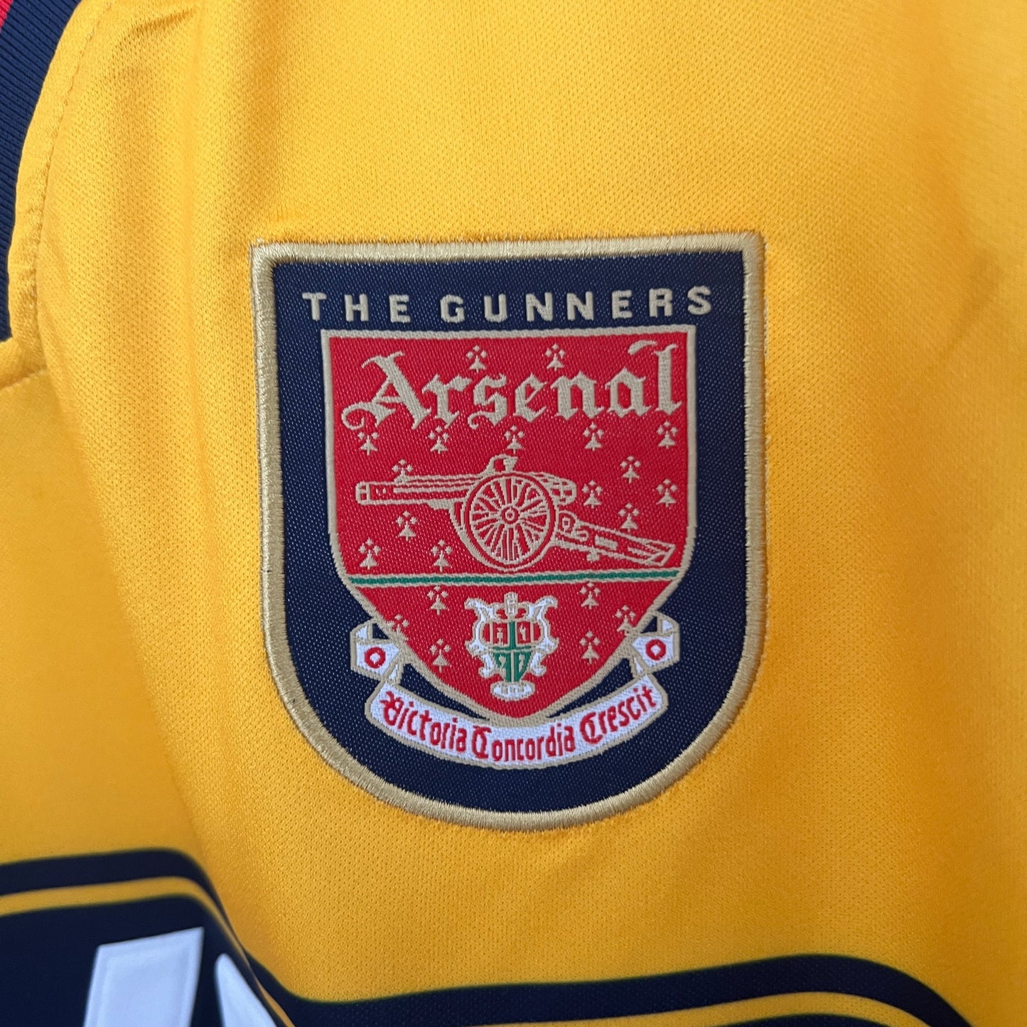 Camiseta Arsenal retro 1997-1999 segunda equipación